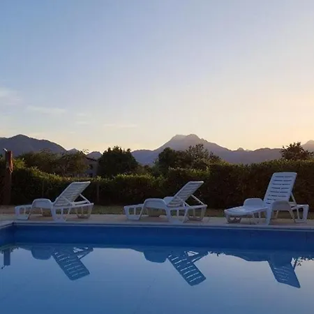 Spacious In With Private Pool And Mountain View Vila Barga