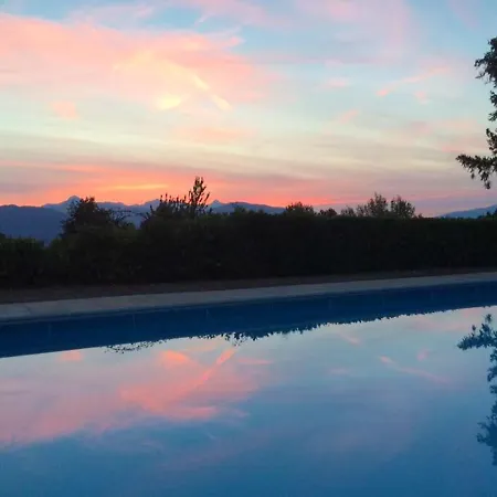 Spacious In With Private Pool And Mountain View * Barga